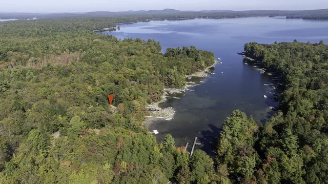 $1,600,000 | 17 Blueberry Point Road, Raymond, ME 04071