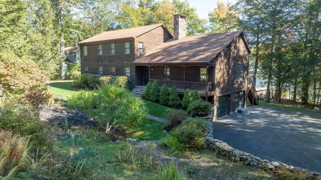 $1,600,000 | 17 Blueberry Point Road, Raymond, ME 04071