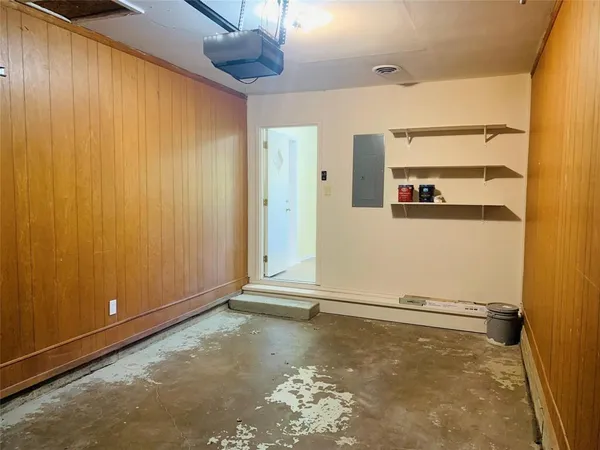 $1,600 | 1800 West College Street, Sherman, TX 75092