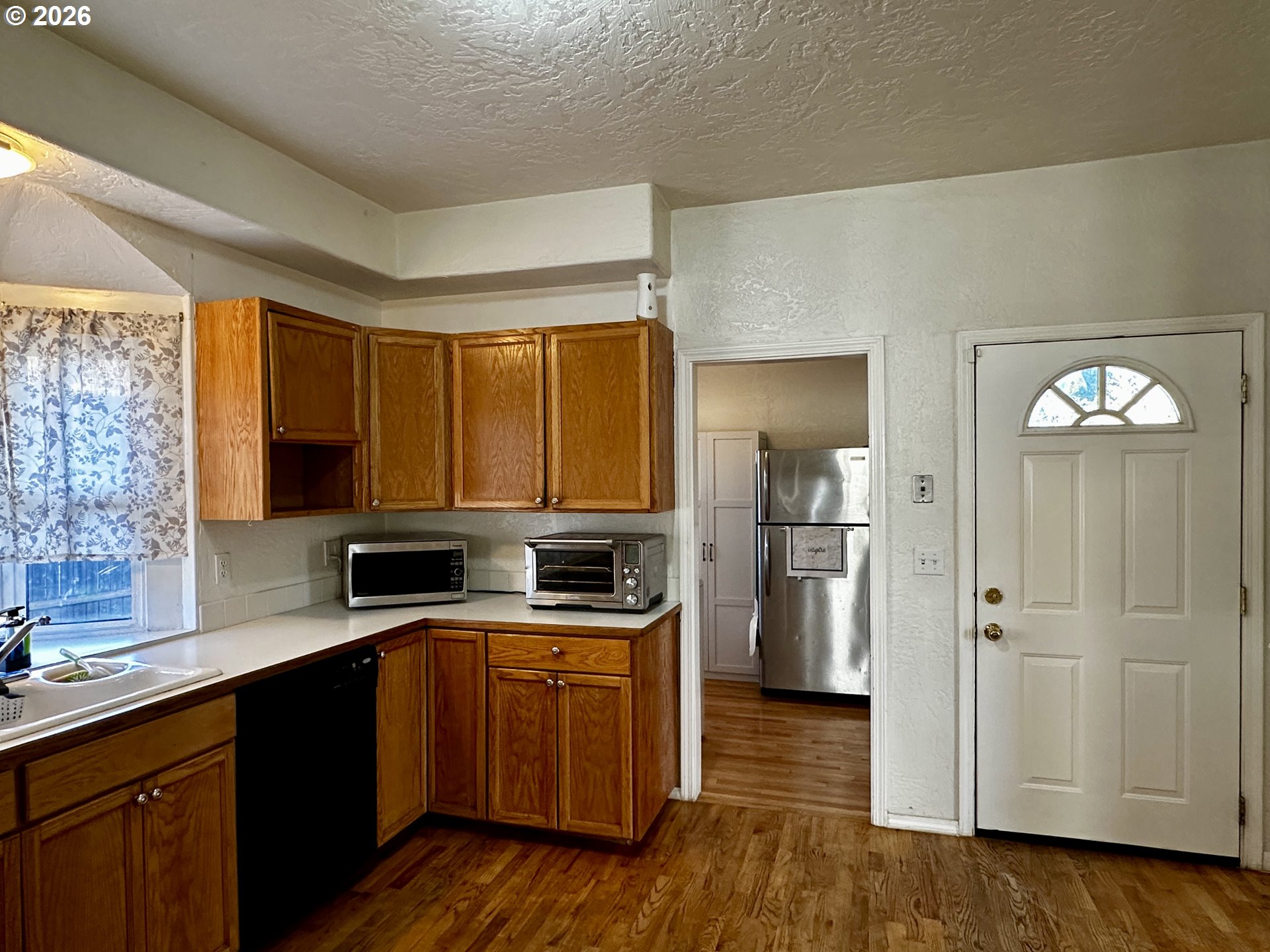 822 South 8th Street Cottage Grove, OR 97424 - Photo 16 of 39