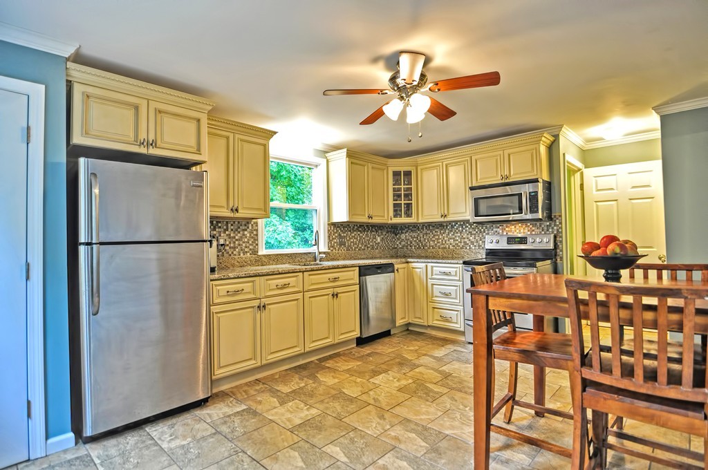 59 Indian Run Road, Unit 59 Bellingham, MA 02019 - Photo 10 of 28