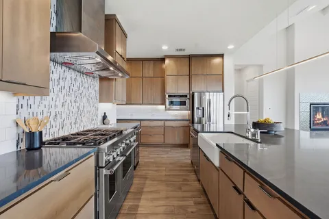 $1,399,000 | 2414 Sunset Vista Circle, Unit 32, Spicewood, TX 78669