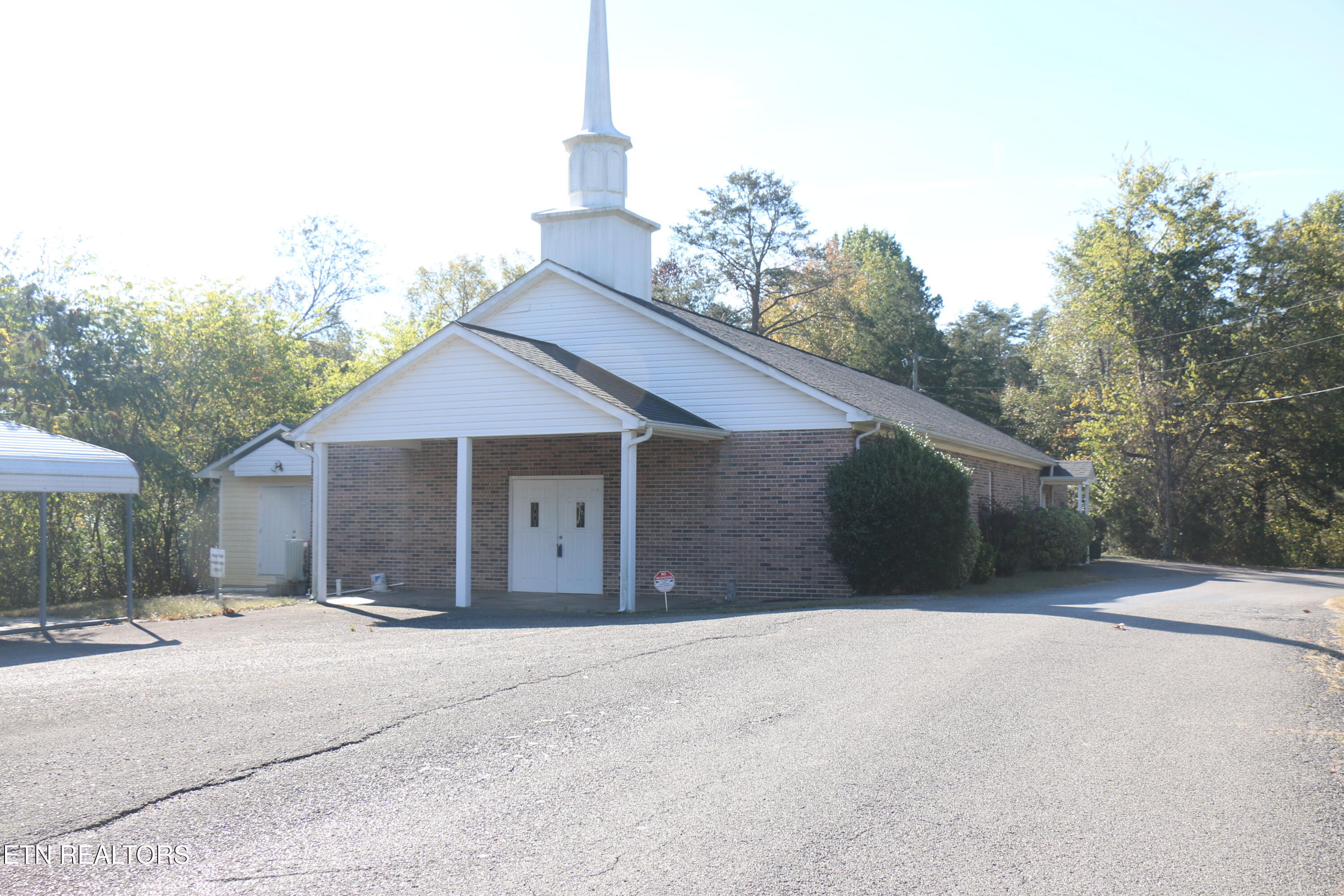 295 Shadden Road Tellico Plains, TN 37385 - Photo 4 of 26 IMG_8111