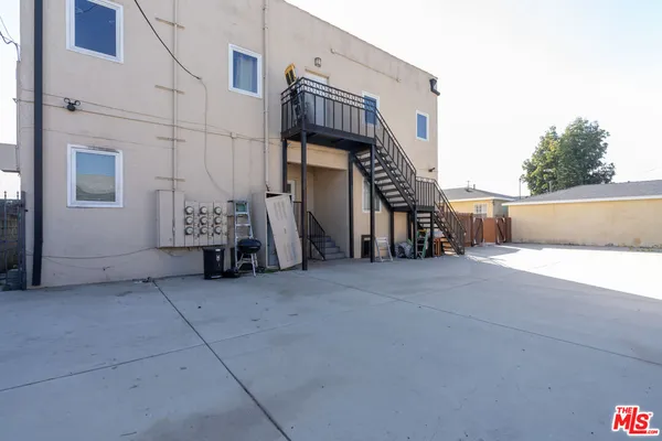 $1,650,000 | 329 West Magnolia Street, Compton, CA 90220