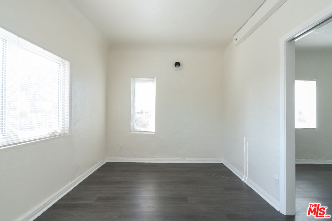 329 West Magnolia Street Compton, CA 90220 - Photo 9 of 16