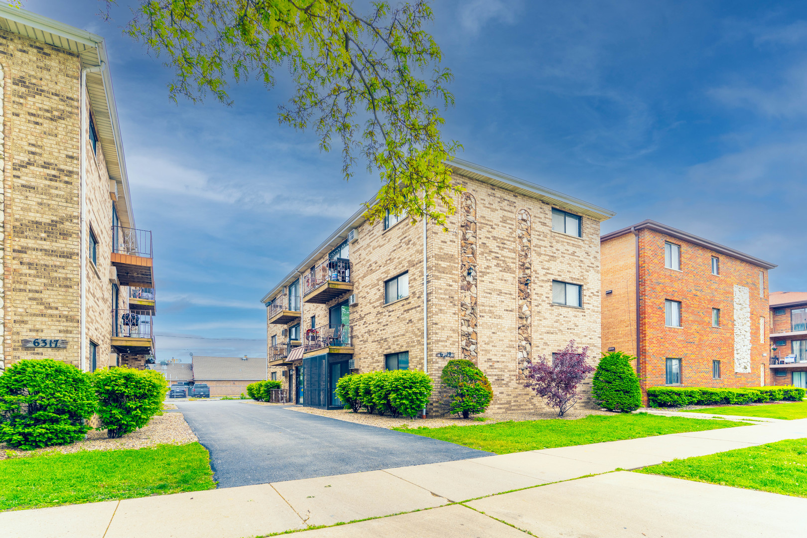 6319 West 64th Pl Unit 1N  