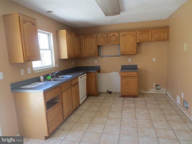 1739 Batts Neck Road Stevensville, MD 21666 - Photo 4 of 12 Kitchen