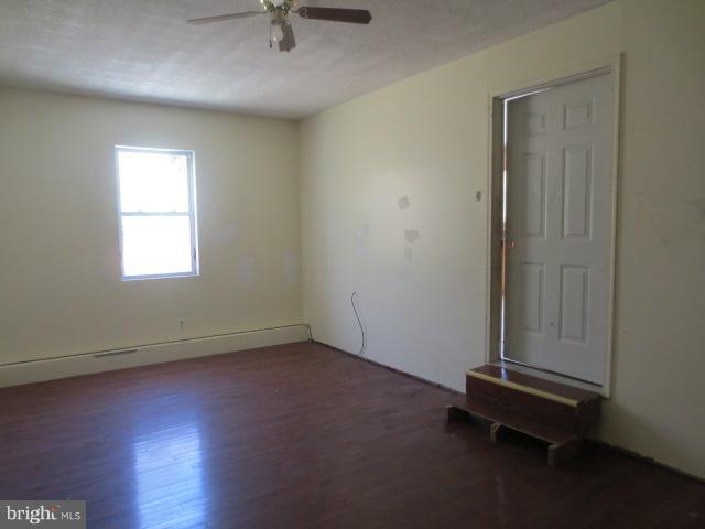 1739 Batts Neck Road Stevensville, MD 21666 - Photo 5 of 12 GARAGE