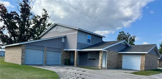 $1,400 | 201 Bayonne Drive, Unit A, Laplace, LA 70068