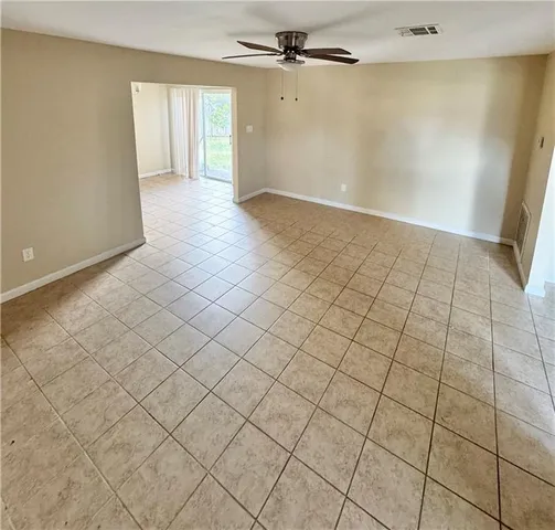 $1,400 | 201 Bayonne Drive, Unit A, Laplace, LA 70068