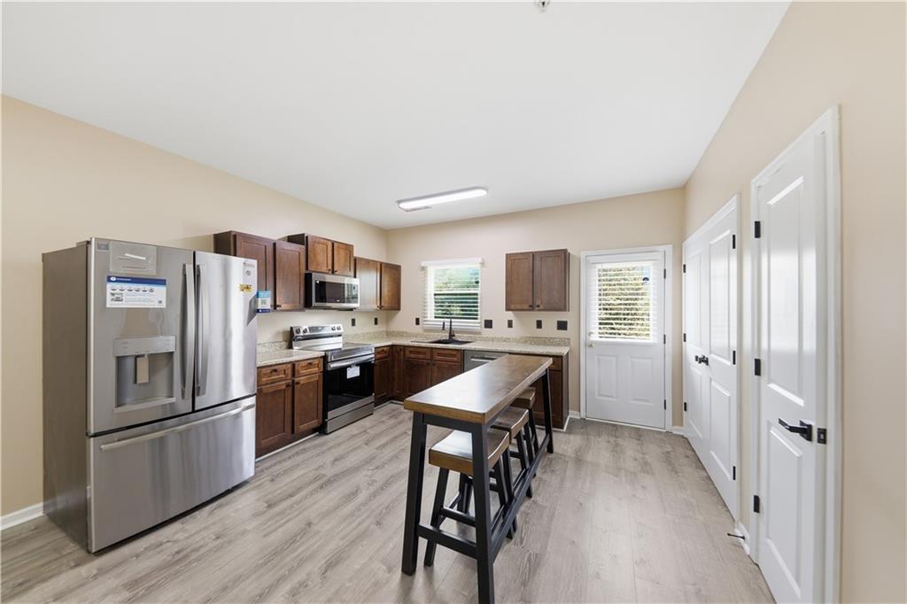 2164 Braxton Road Southwest Atlanta, GA 30331 - Photo 3 of 13