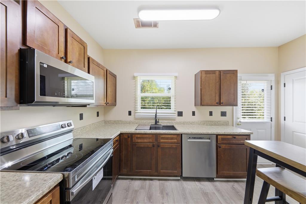 2164 Braxton Road Southwest Atlanta, GA 30331 - Photo 4 of 13