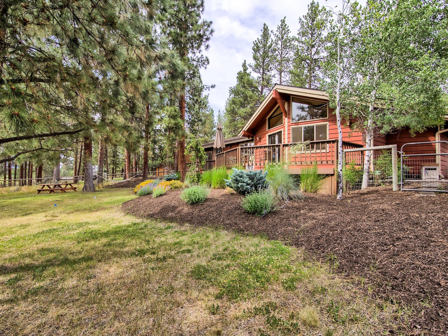 69767 Pine Ridge Road Sisters, OR 97759 - Photo 25 of 31 Backyard view.