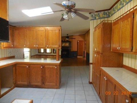 598 Chapman Road Dunlap, TN 37327 - Photo 5 of 12 kitchen2