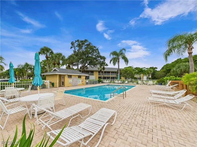 $3,195 | 1290 Yesica Ann Circle, Unit G204, Naples, FL 34110