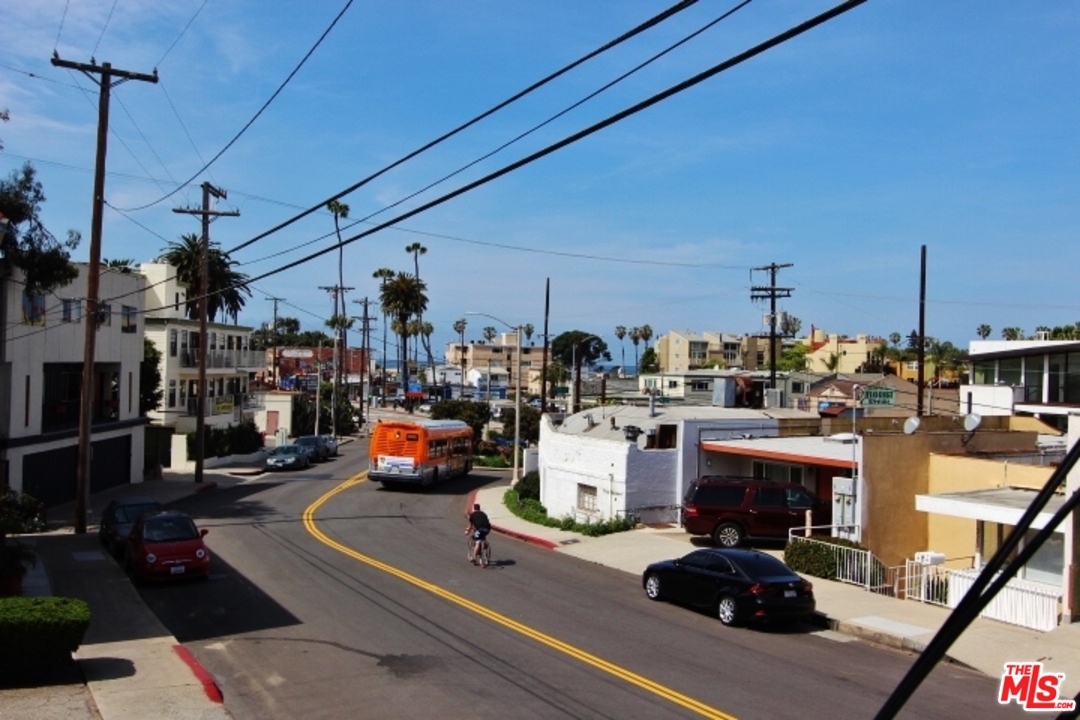 338 Pershing Drive Playa del Rey, CA 90293 - Photo 4 of 18 Gallery Image 4