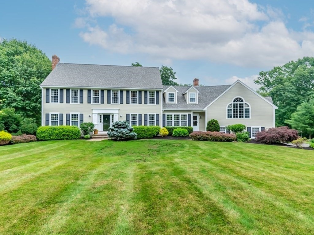 232 Candlestick Road North Andover, MA 01845 - Photo 1 of 42 Gallery Image 1