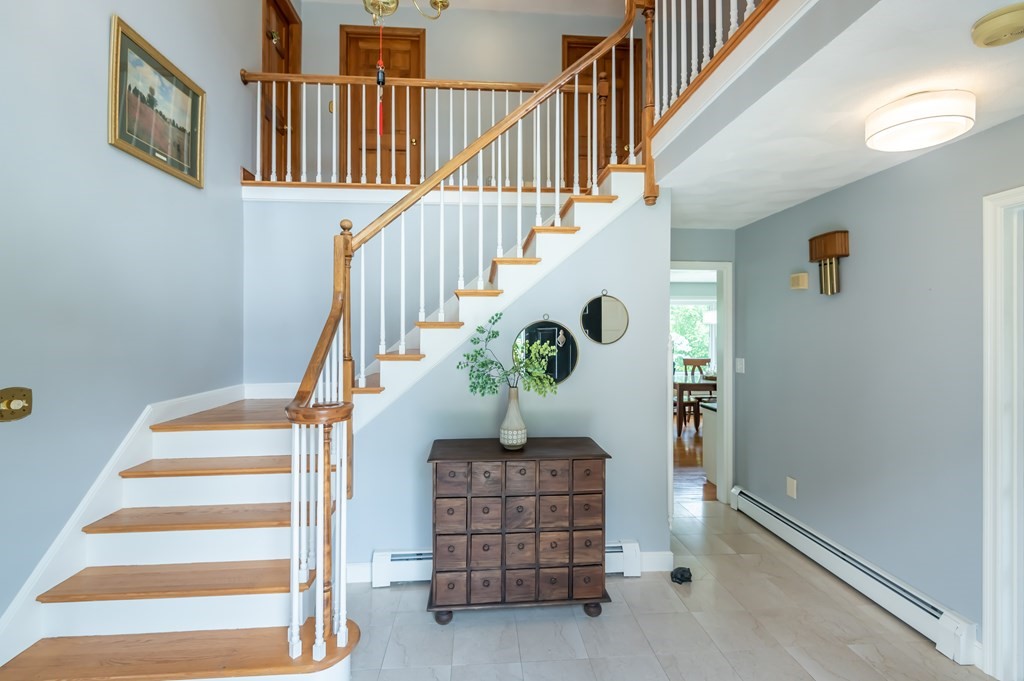232 Candlestick Road North Andover, MA 01845 - Photo 3 of 42 Gallery Image 3