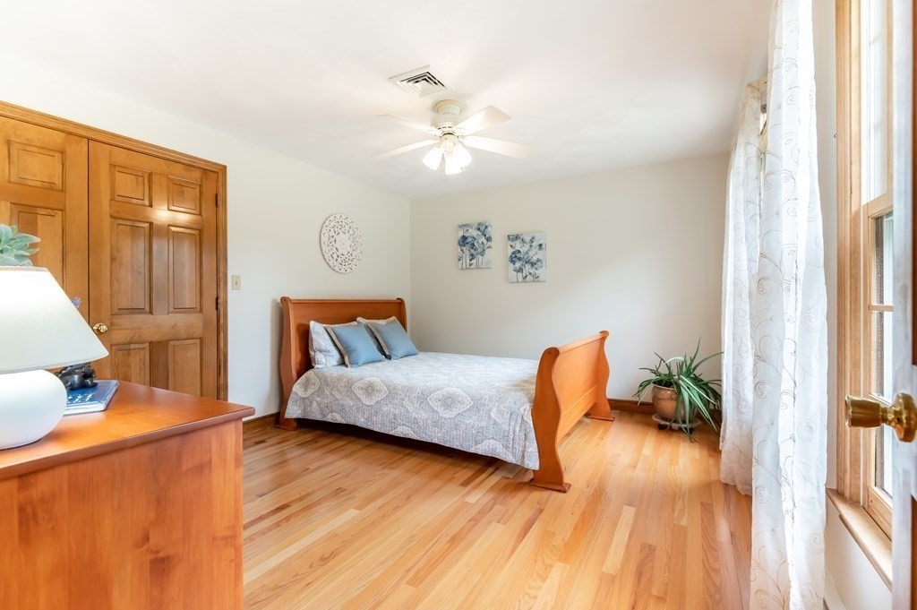 232 Candlestick Road North Andover, MA 01845 - Photo 33 of 42 Gallery Image 33