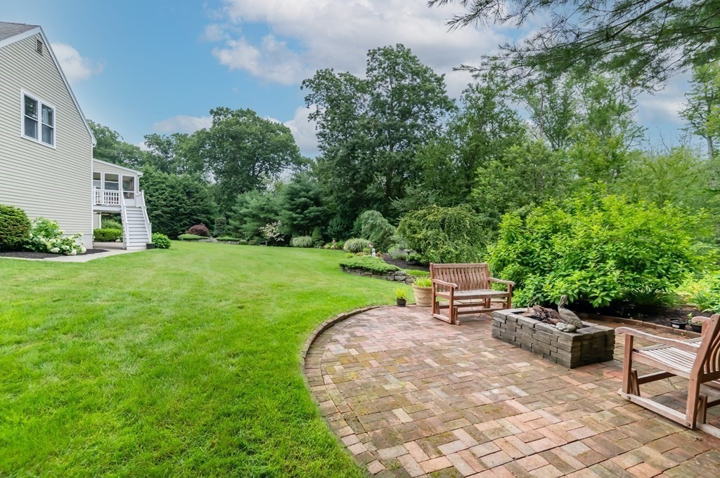 232 Candlestick Road North Andover, MA 01845 - Photo 39 of 42 Gallery Image 39