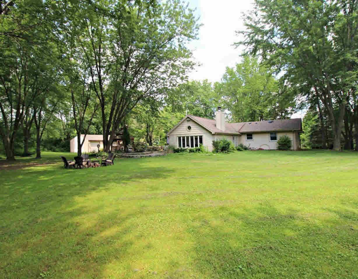 9355 Beecher Road Flushing, MI 48433 - Photo 13 of 34 21320216-12.JPG