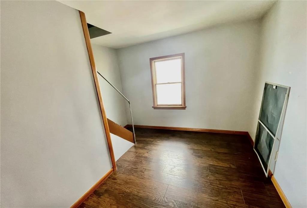 746 6th Avenue Coraopolis, PA 15108 - Photo 13 of 17