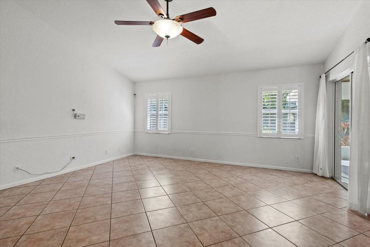 515 Southeast Cliff Road Port St. Lucie, FL 34984 - Photo 44 of 70 515-SE-Cliff-Rd-0032
