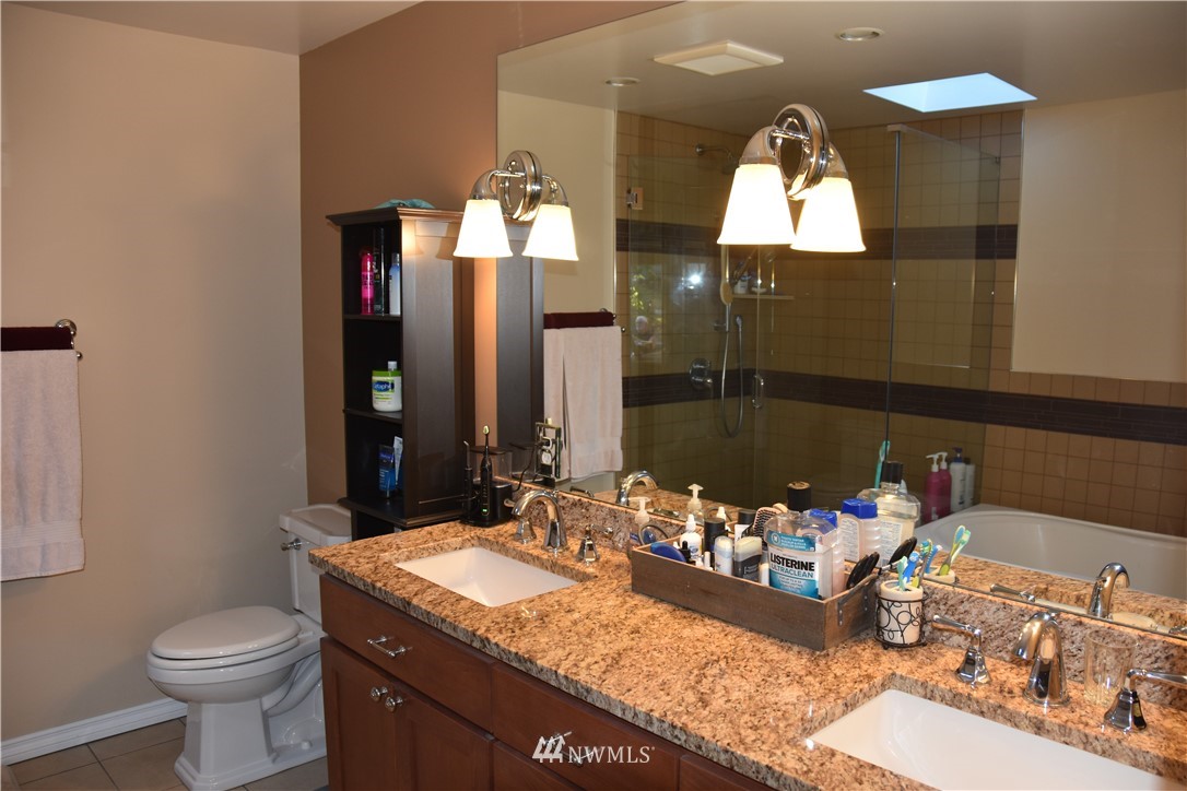 22304 Meridian Avenue South Bothell, WA 98021 - Photo 9 of 15