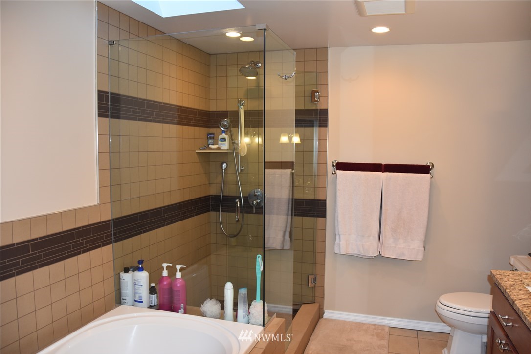 22304 Meridian Avenue South Bothell, WA 98021 - Photo 10 of 15