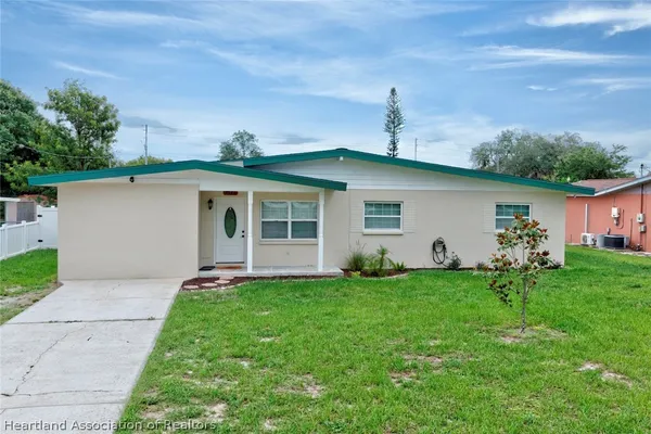 $239,000 | 2326 Cleveland Road, Sebring, FL 33870
