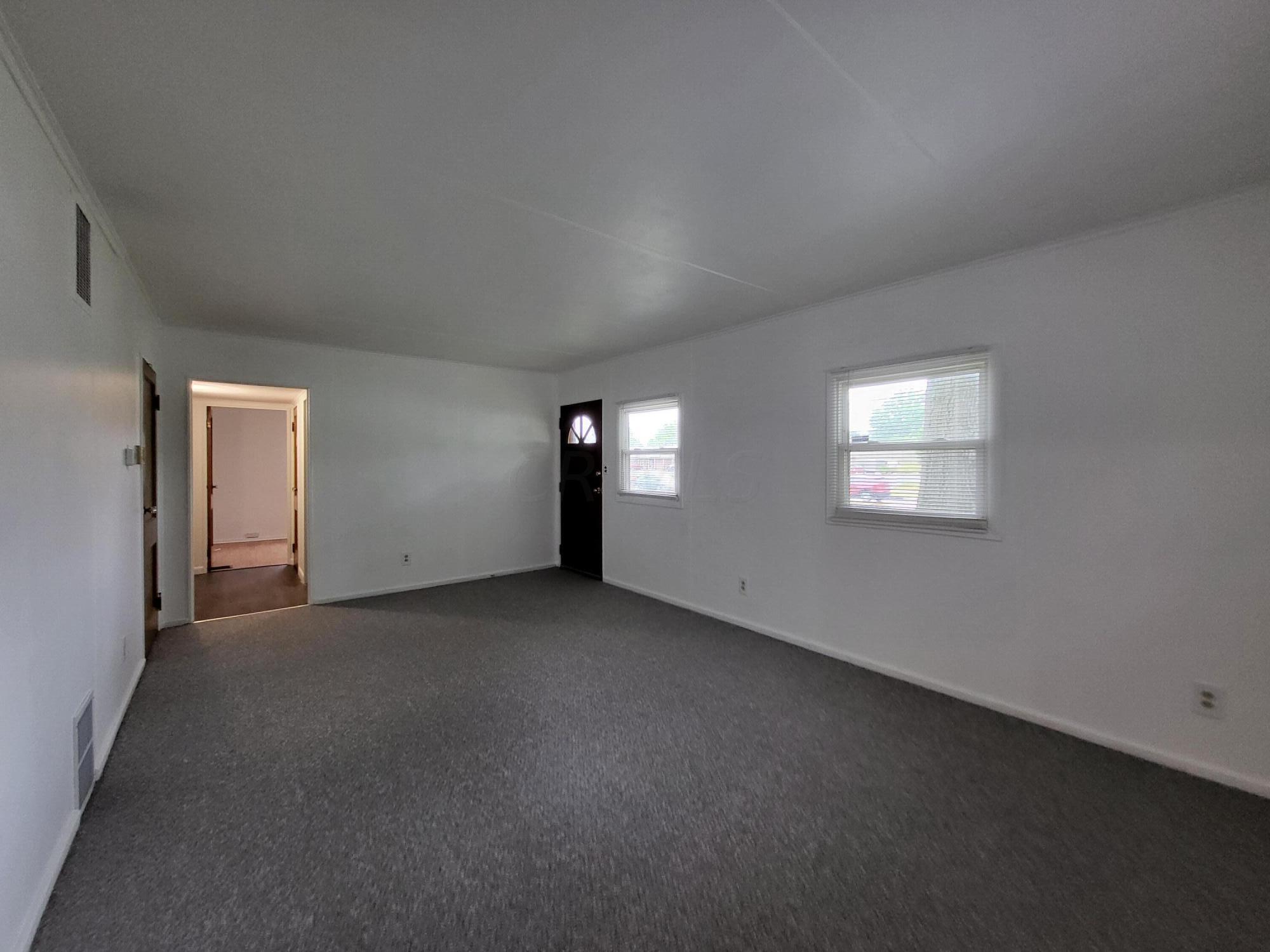 890 South James Road Columbus, OH 43227 - Photo 17 of 22 20220708_141117