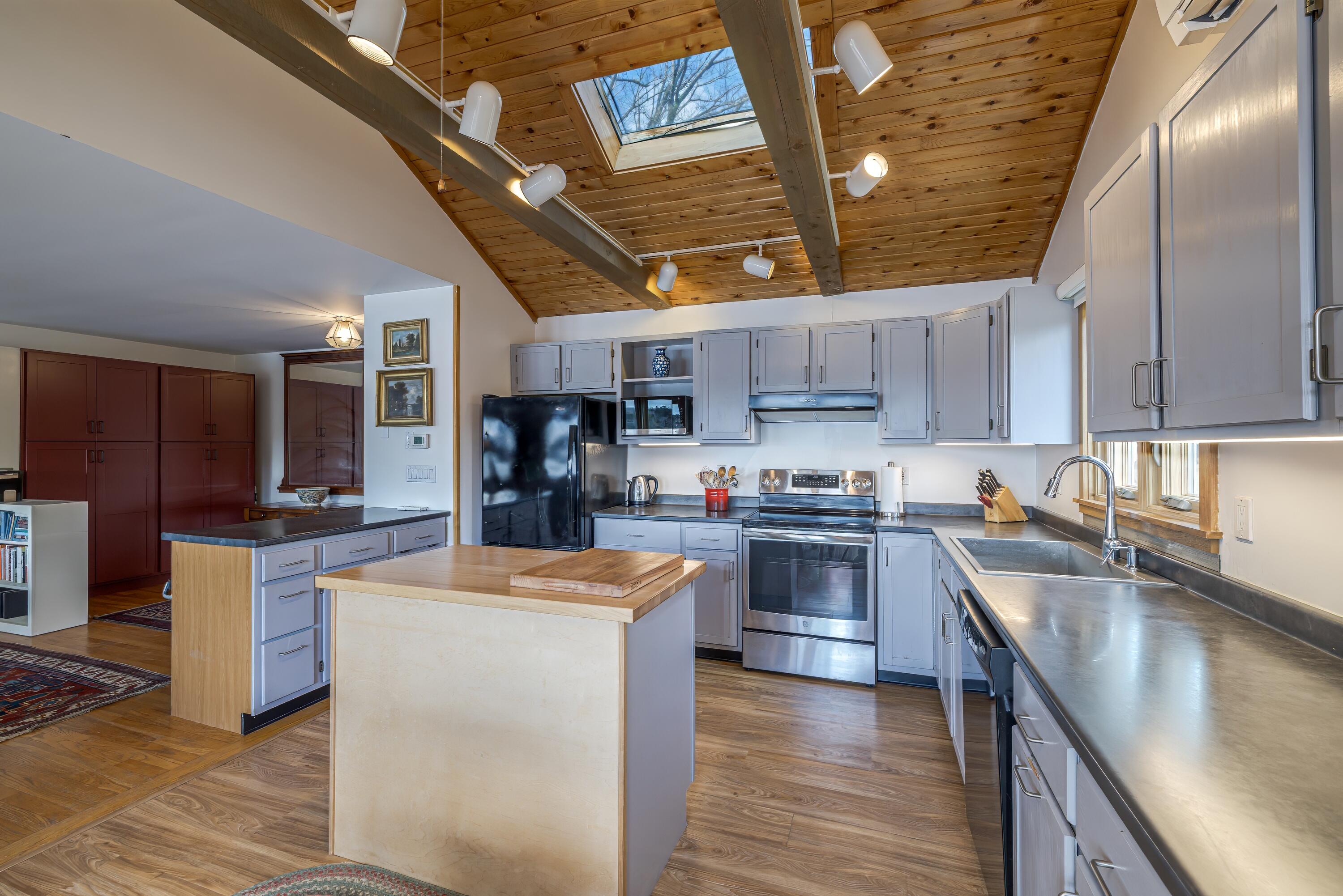 27 Town Landing Road Penobscot, ME 04476 - Photo 6 of 33 6