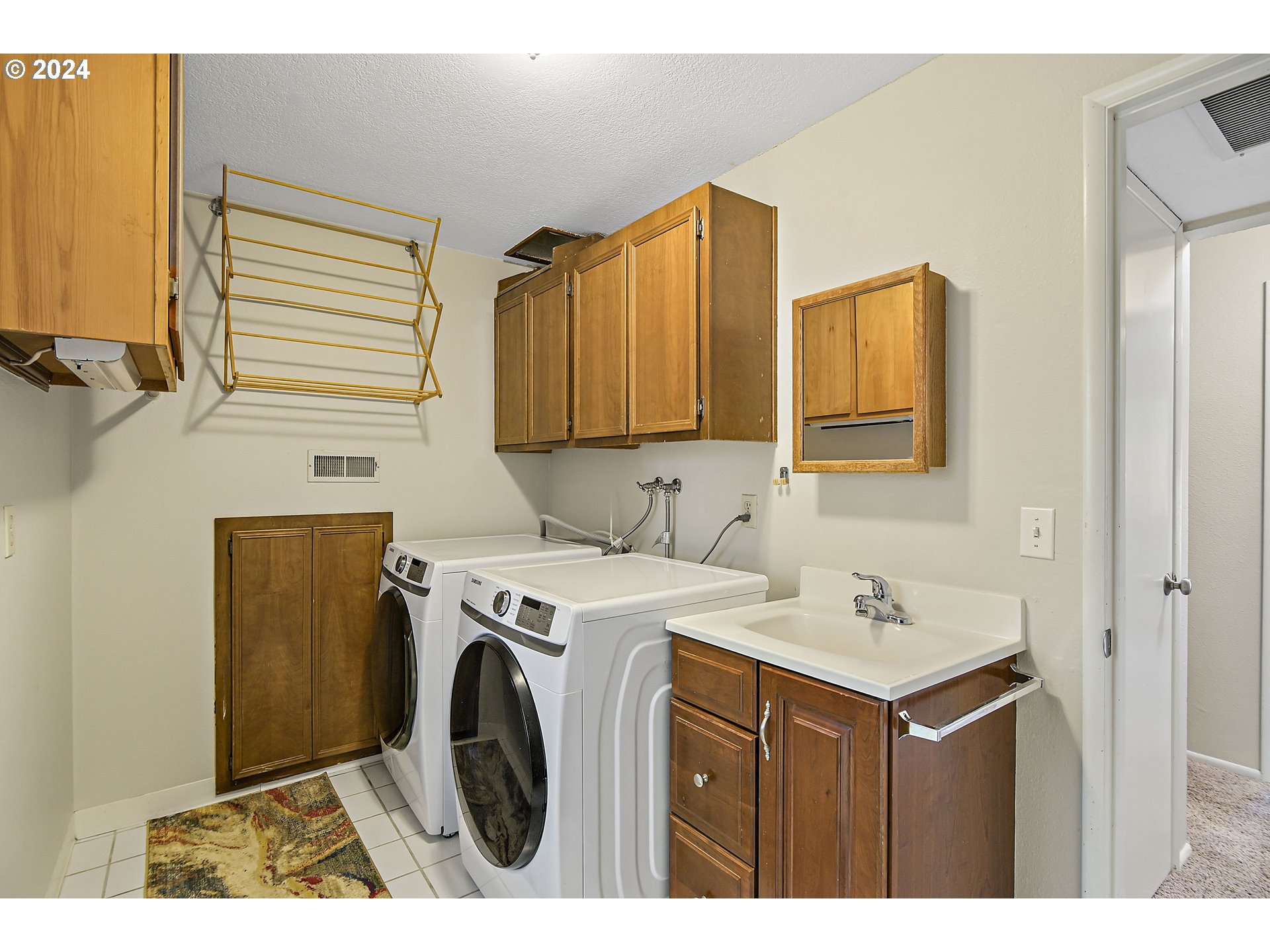 16645 Southwest Rigert Terrace Beaverton, OR 97007 - Photo 24 of 34 Gallery Image 24