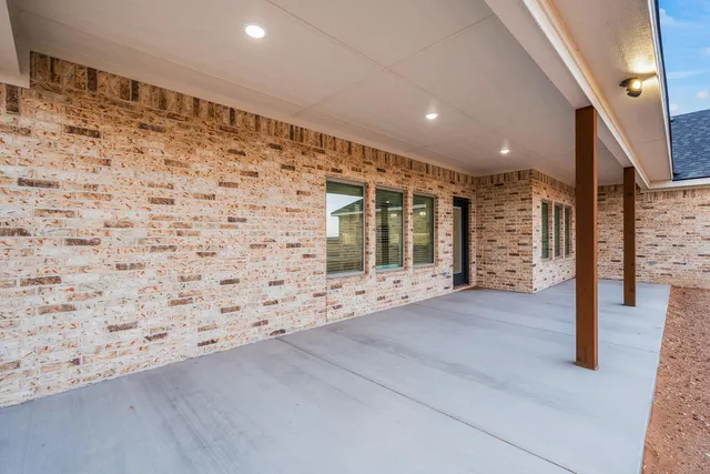 $484,900 | 8510 North County Road 1300, Shallowater, TX 79363