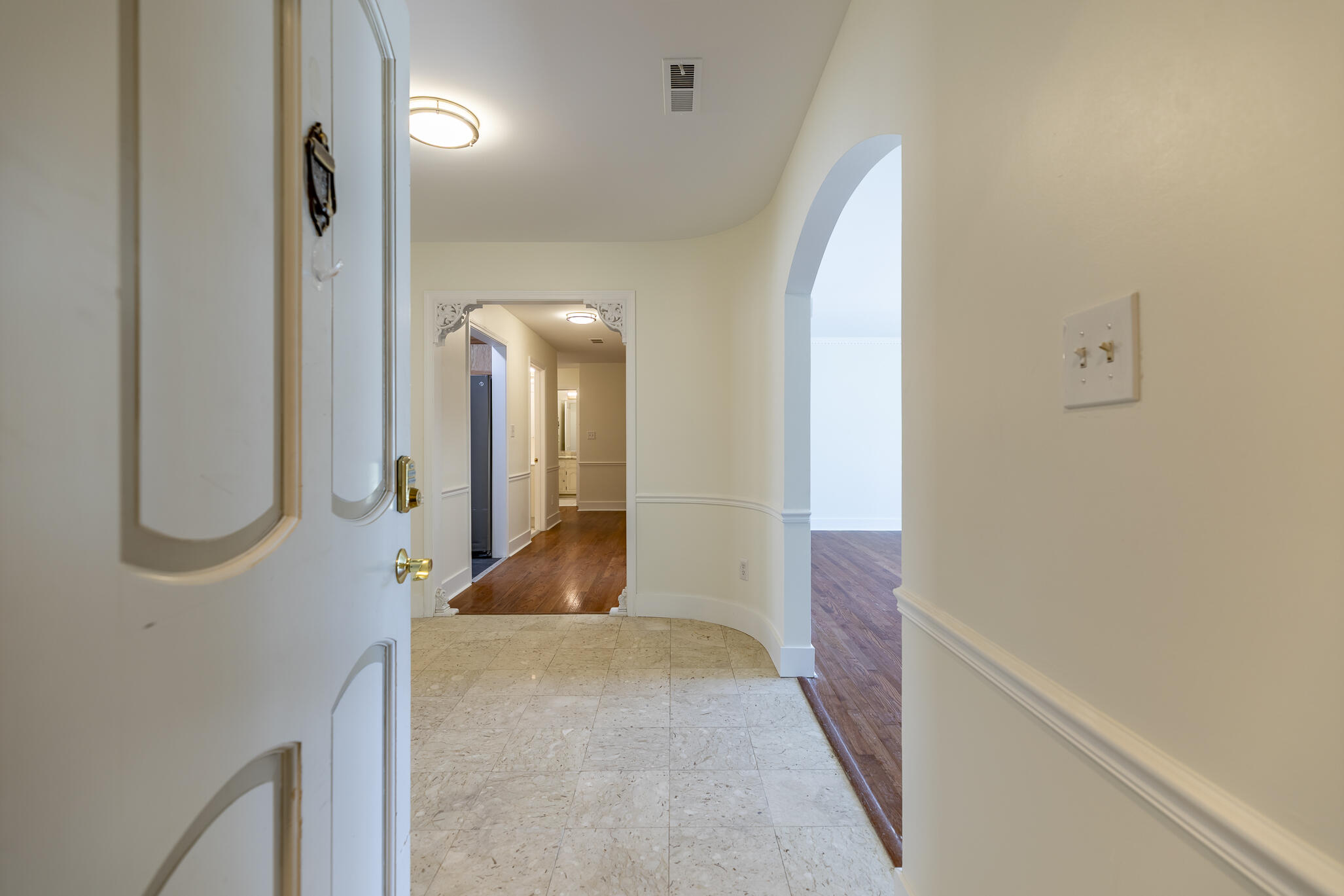 2255 Bordeaux, Unit B1 Highland, IN 46322 - Photo 12 of 49 a view of a bathroom from a hallway