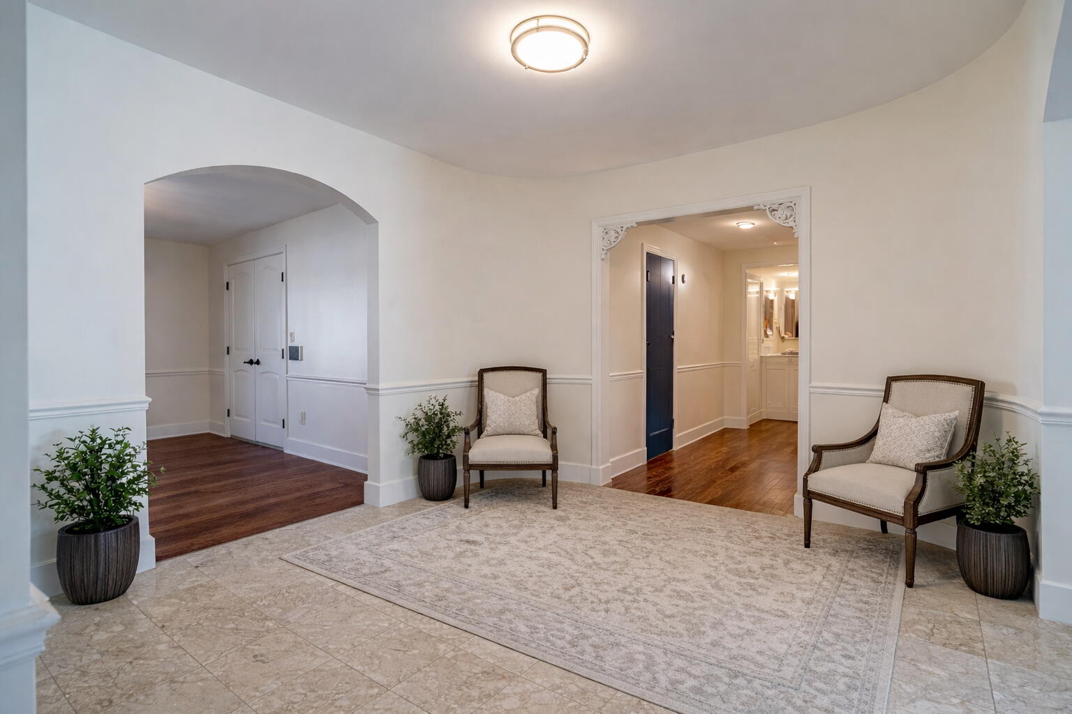 2255 Bordeaux, Unit B1 Highland, IN 46322 - Photo 13 of 49 a living room with furniture