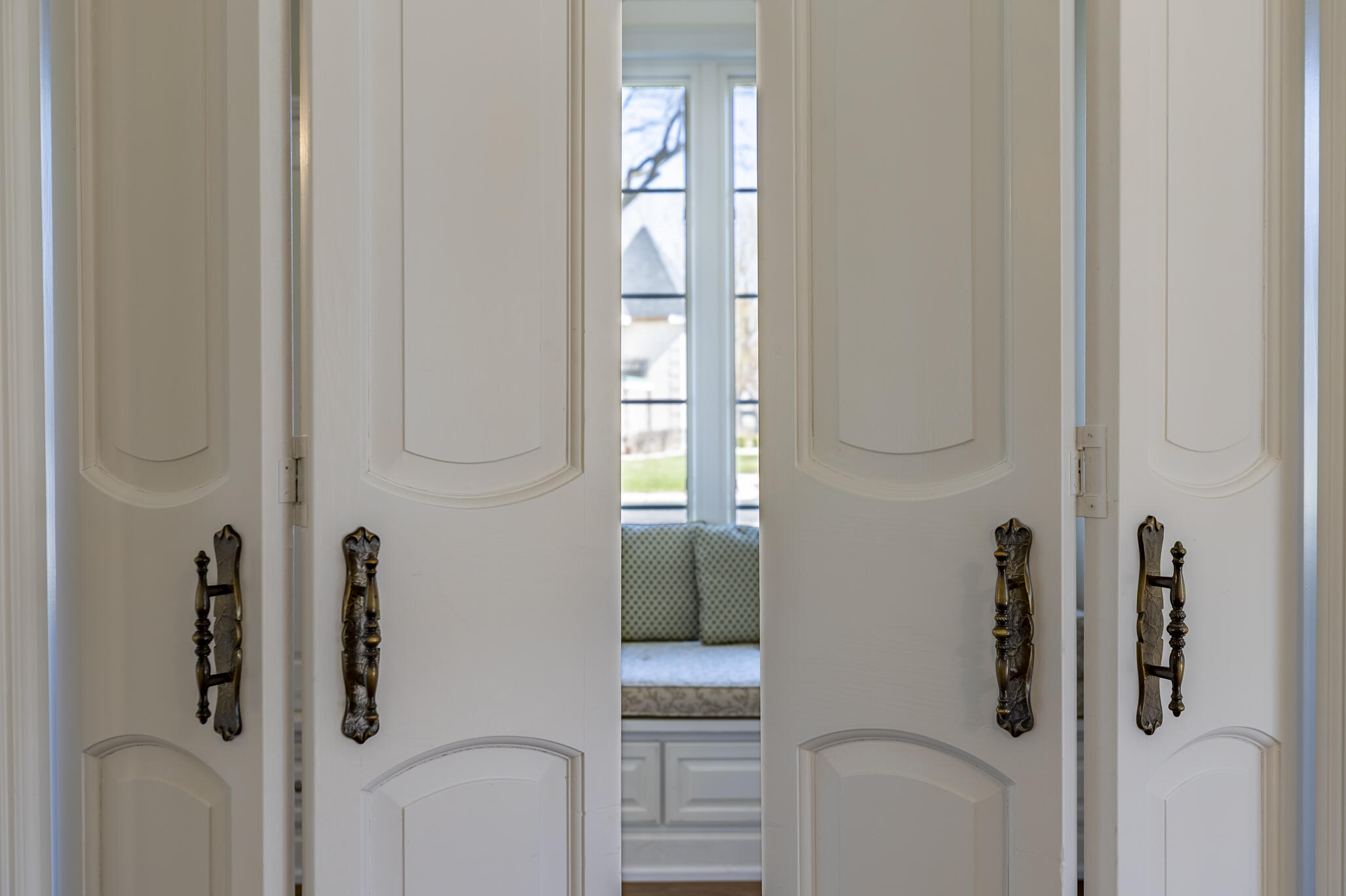 2255 Bordeaux, Unit B1 Highland, IN 46322 - Photo 38 of 49 a bathroom with a tub and shower curtain