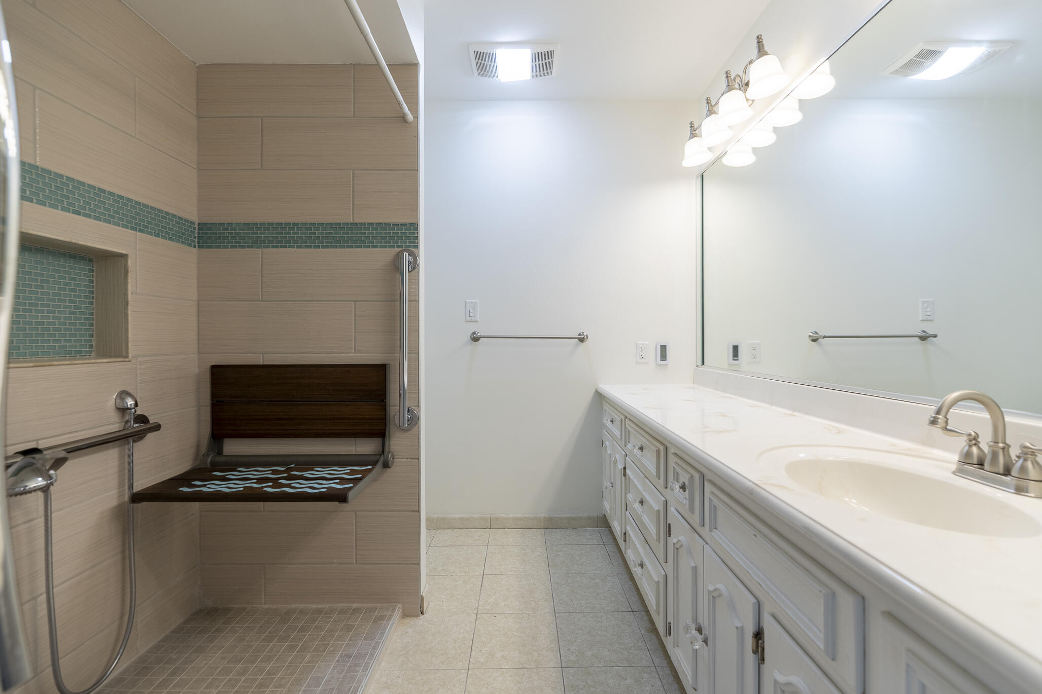 2255 Bordeaux, Unit B1 Highland, IN 46322 - Photo 41 of 49 a bathroom with a sink and a mirror