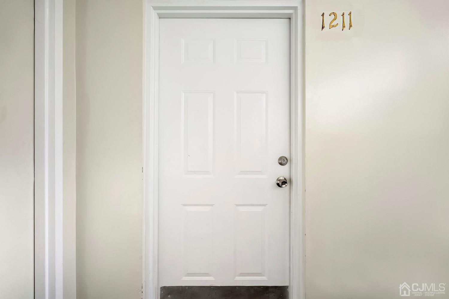 1211 Edpas Road New Brunswick, NJ 08901 - Photo 9 of 25 a view of door