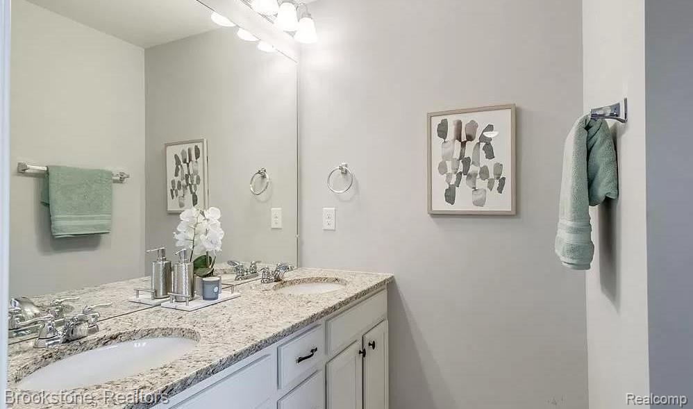 859 Barclay Circle Rochester Hills, MI 48307 - Photo 22 of 36
