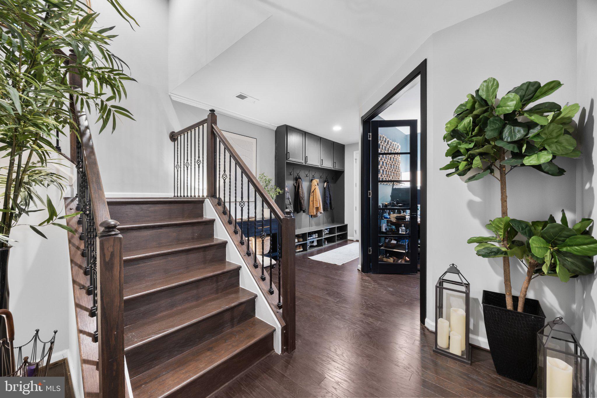 9164 Power House Road Lorton, VA 22079 - Photo 6 of 59 Gallery Image 6