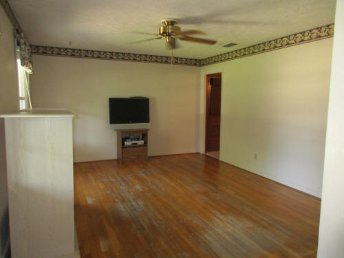 103 County Rd S-18-513 Ladson, SC 29456 - Photo 3 of 16 IMAC00~1