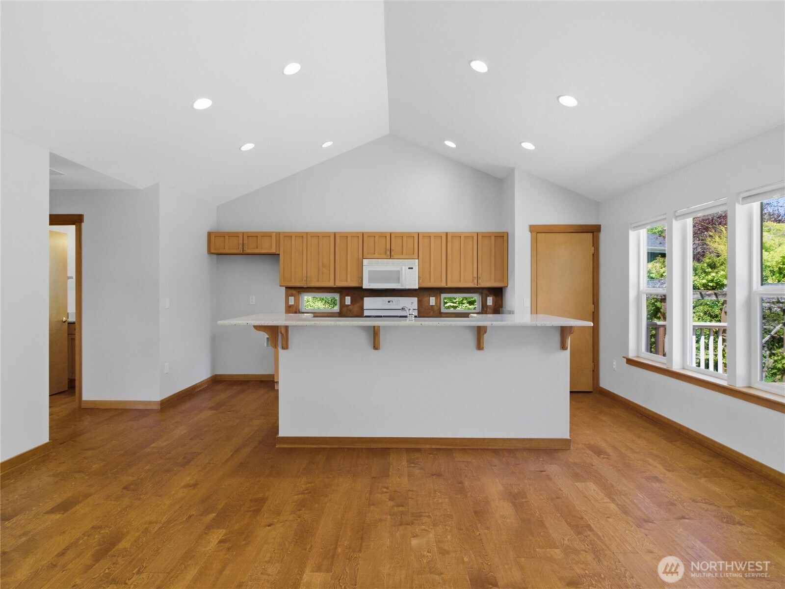 5018 Pleasant Glade Road Northeast Olympia, WA 98516 - Photo 9 of 40
