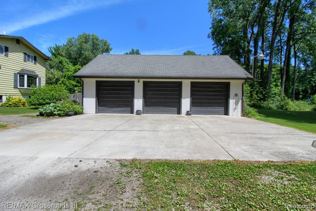 6777 Belleville Road Belleville, MI 48111 - Photo 29 of 60 Gallery Image 29