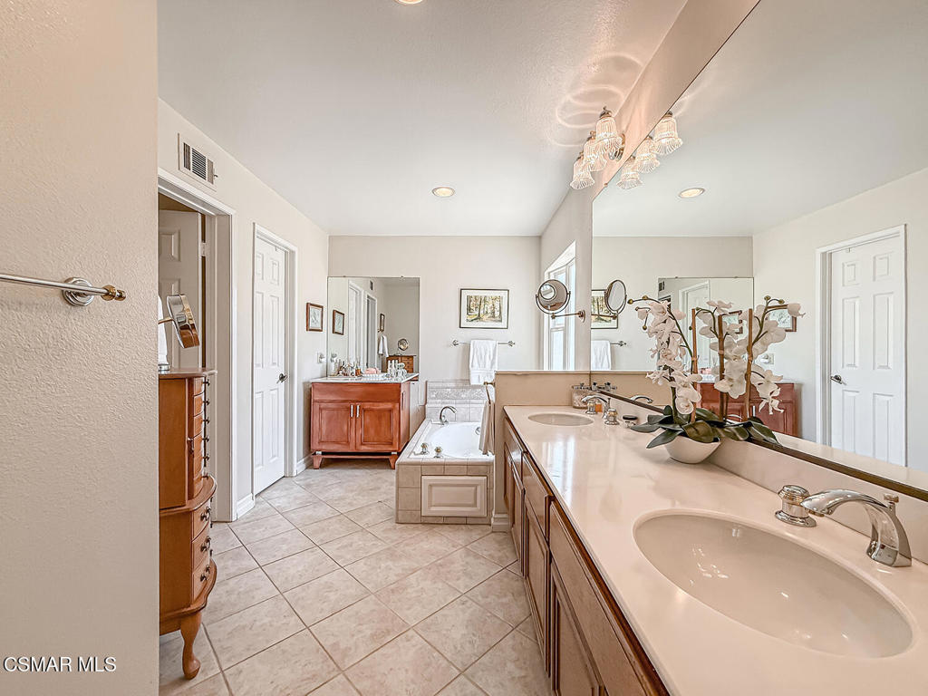 3029 Bianca Circle Simi Valley, CA 93063 - Photo 49 of 72