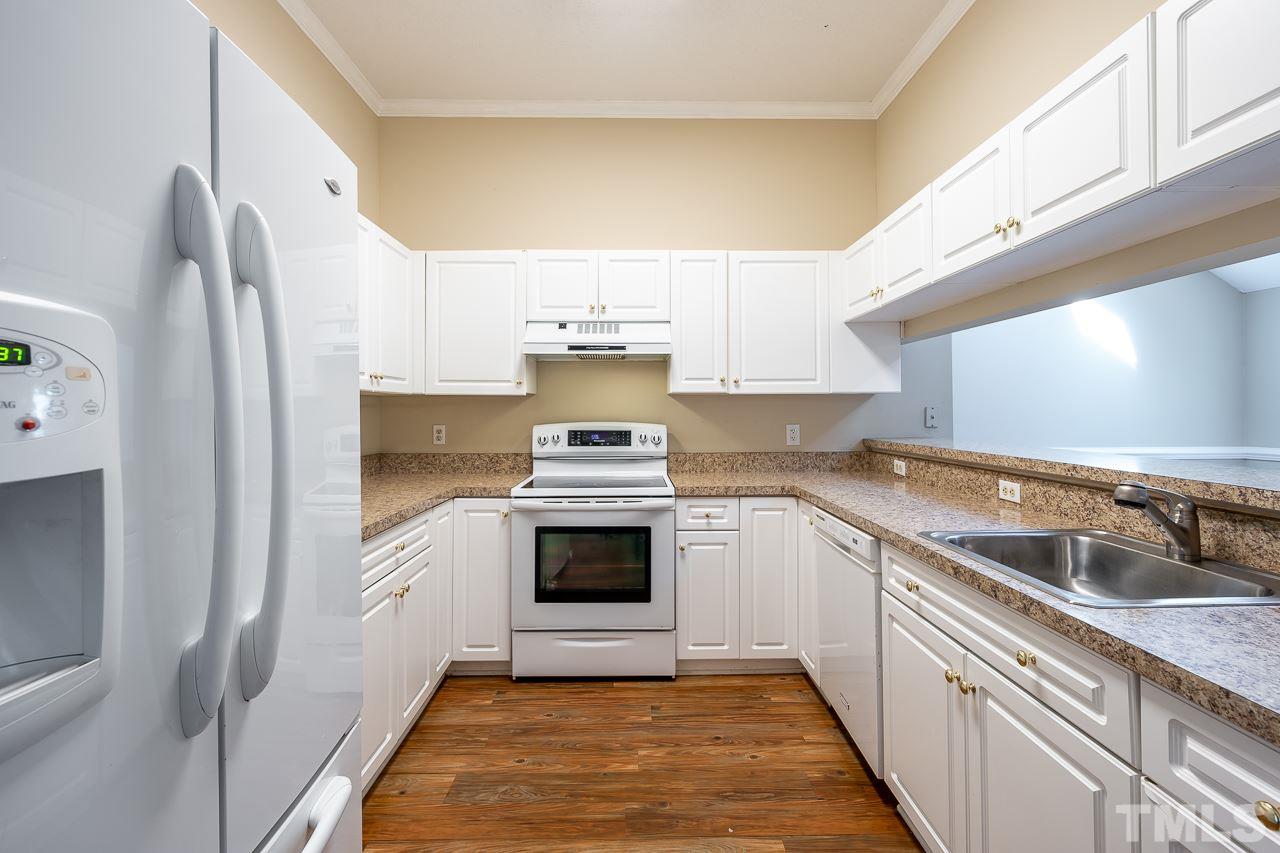12504 Tappersfield Court Raleigh, NC 27613 - Photo 12 of 30 Gallery Image 12