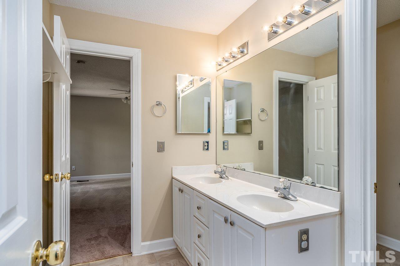 12504 Tappersfield Court Raleigh, NC 27613 - Photo 24 of 30 Gallery Image 24