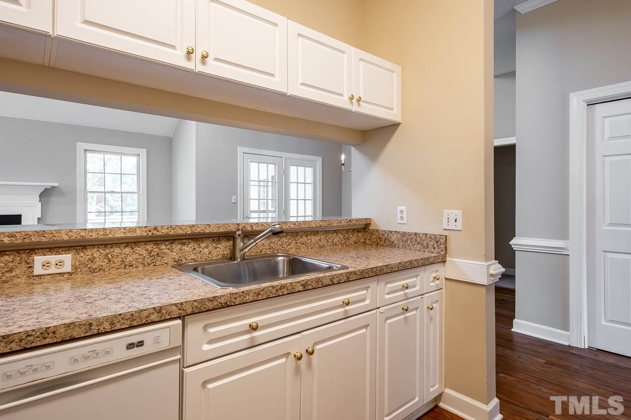 12504 Tappersfield Court Raleigh, NC 27613 - Photo 10 of 30 Gallery Image 10