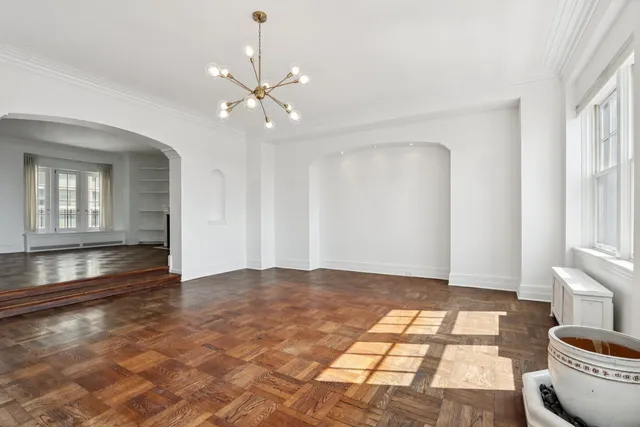 $689,000 | 421 West Melrose Street, Unit 21AD, Chicago, IL 60657