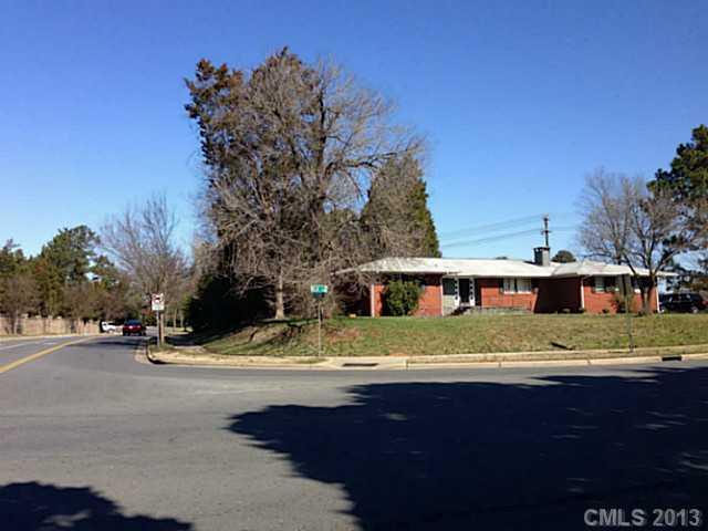 2534 Rea Road Charlotte, NC 28226 - Photo 5 of 9 Gallery Image 5